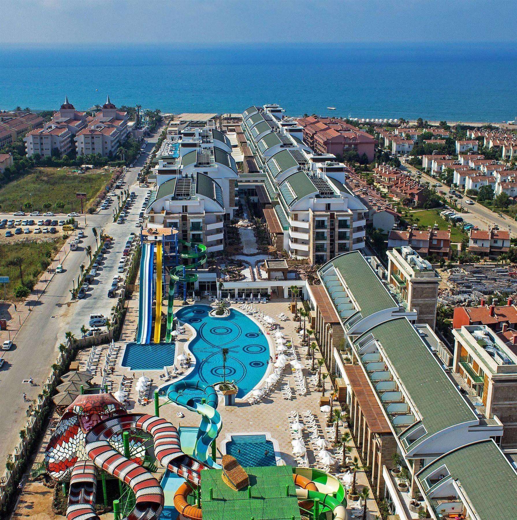 Crystal Waterworld Resort & Spa Belek Exterior foto